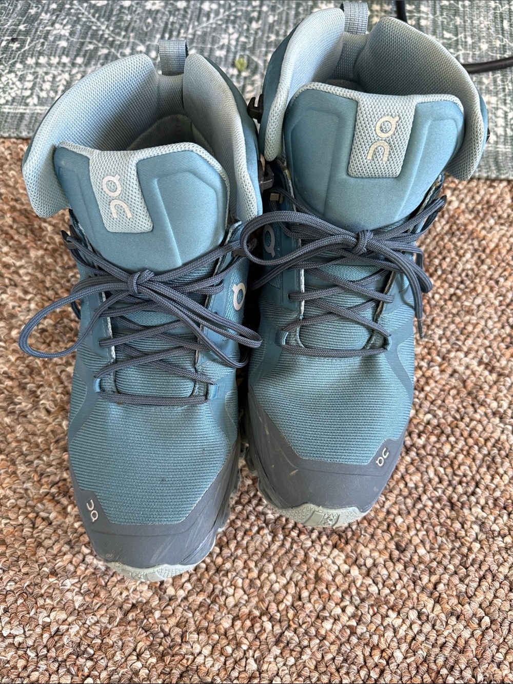 On Cloud women’s hiking boots